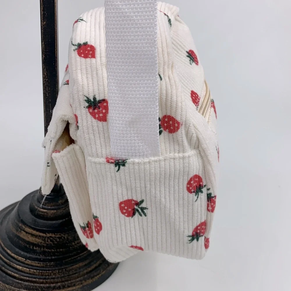N/A strawberry print